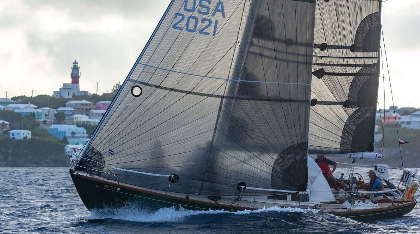 Cal 40 Sailing